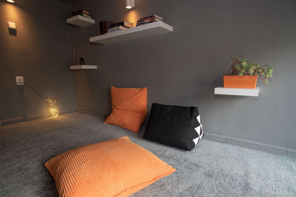 Продава се Тристаен апартамент в ж.Южен парк - 100 кв.м за 2680 €/кв.м - Снимка #12