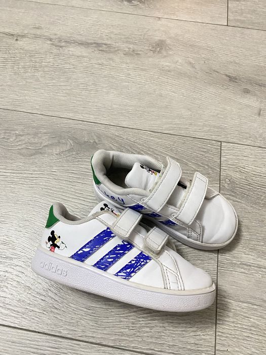 Adidasi adidas mickey marime 23