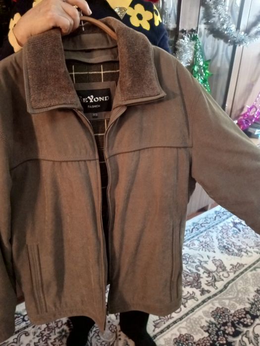 Куртка мужская в идеальном  состоянии