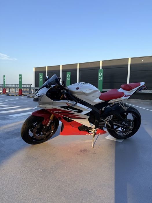 Yamaha YZF R6 rj11
