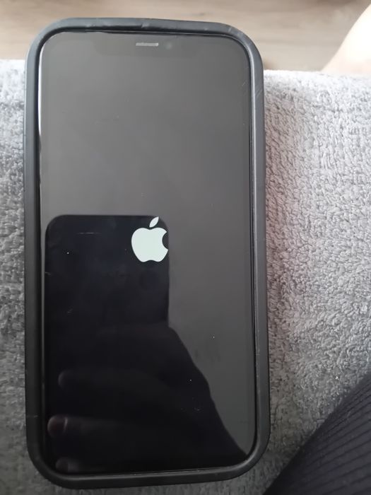 iPhone 11 64GB – много добро състояние, работи отлично