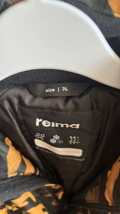 Продам демисезонный комбинезон Reima