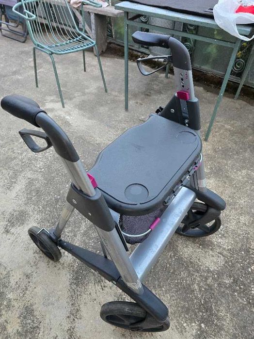 Алуминиева проходилка, количка за възрастни хора