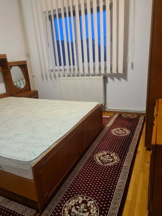 inchiriez apartament 3 camere, decomandat, 70mp, zona Nicolina 2