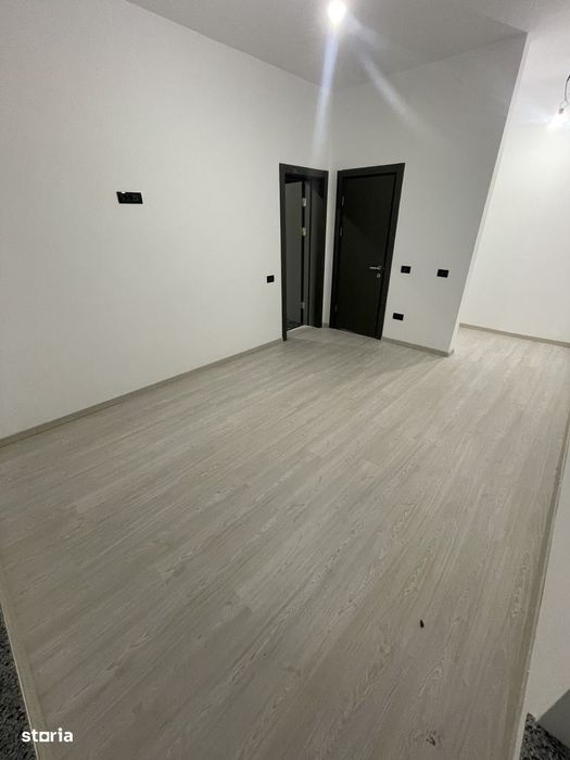 Casă individuală 4 camere, panouri solare, pompa caldura, priza auto