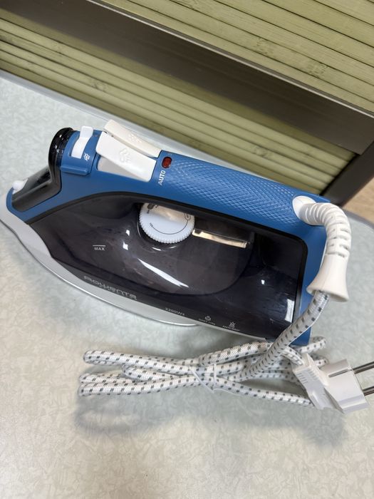 Парна ютия Rowenta DX1550D1