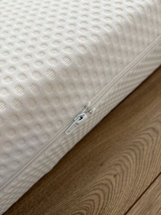 Матрак IKEA ABYGDA 90x200 като нов.