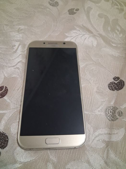 Samsung A7 SM-A720F/DS