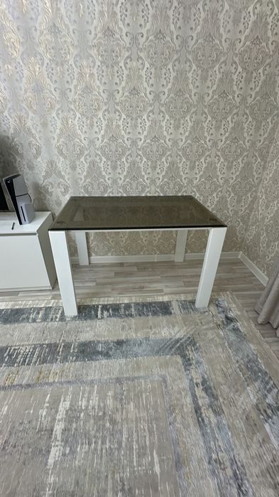 Продам кухонный стол