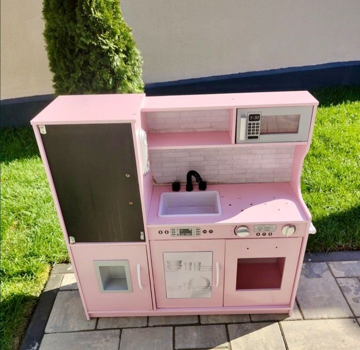 Mobila copii , bucătărie copii 82x80 cm , Adâncime 25cm , utilizată , se vinde doar in București predare personala