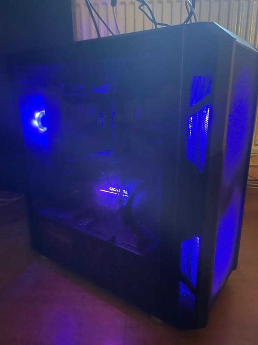 PC GAMING HIGH-END