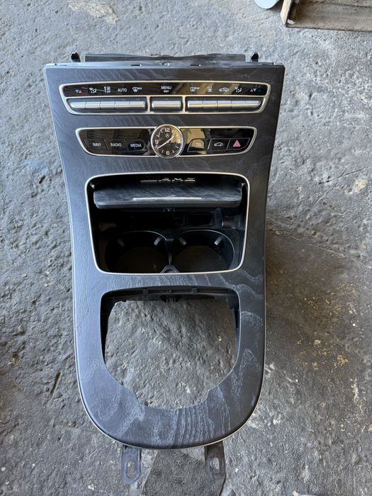 w213 Средна конзола Махагон/ Мерцедес Е На части