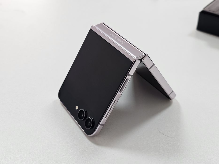 Samsung Z flip 5 256gb