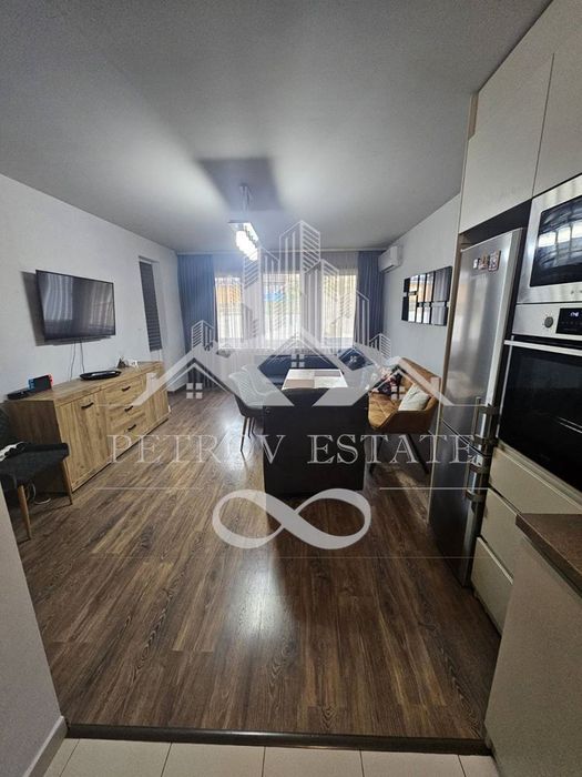 Продава се Четиристаен апартамент в Велинград - 133 кв.м за 740 €/кв.м - Снимка #1