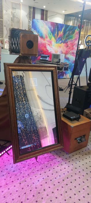 Cabină Foto / Oglindă Magică pentru Nuntă, Botez și Evenimente