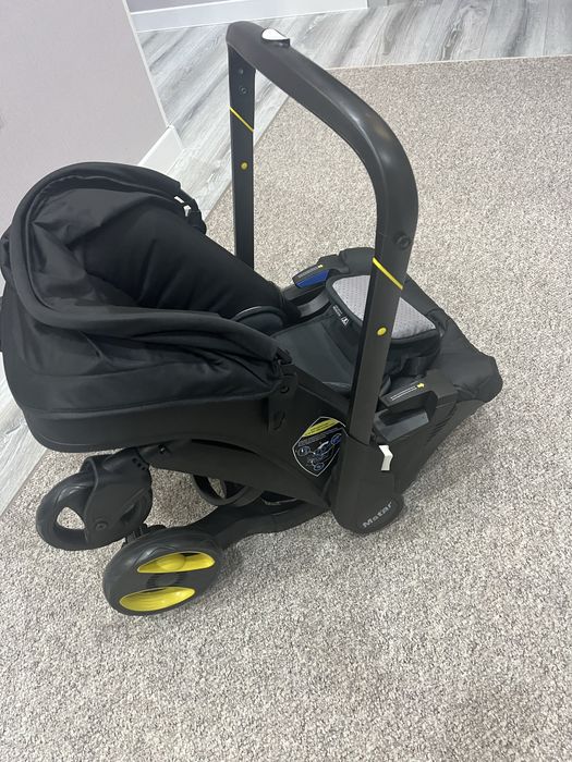 Коляска-автокресло продам срочно