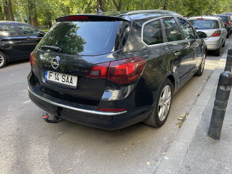 Opel Astra J - 1.7 dti - 2012