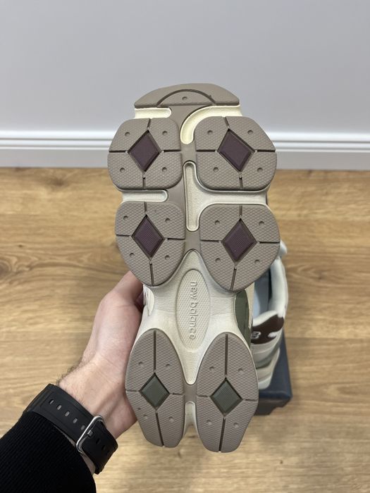 New Balance 9060 - Mărimea 38 - Noi în cutie