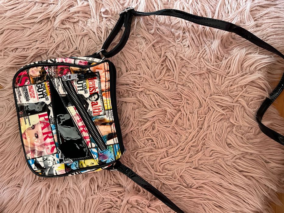 Чанти всички на различни цени от 10 до 30 лева