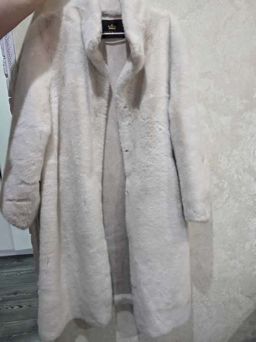 Продам зимнюю шубу из Эко норки  размер 48/50
