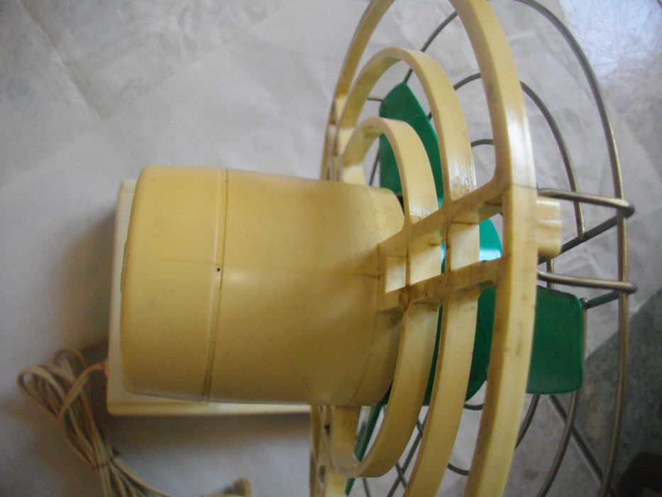 Руски СССР от Соца Електрически настолен ВЕНТИЛАТОР Сатурн-2 ОТЛИЧЕН