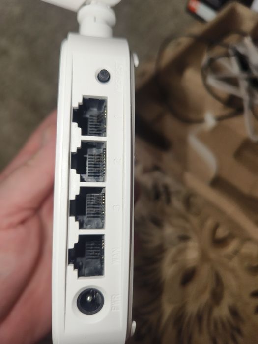 Роутер Tenda отличный