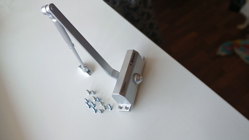 Продам датчик на двери 10000 есть скидка