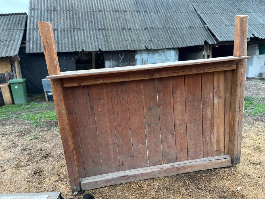 Construcție de lemn Bar, Tejghea