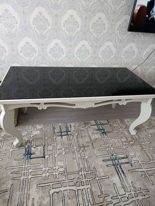 Продается журнальный столик