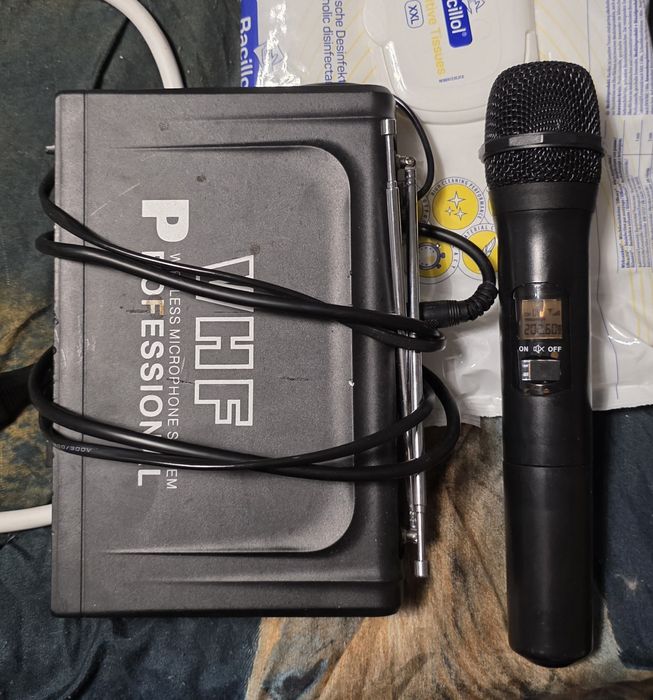 Microfon wireless VHF pt karaoke si distractie