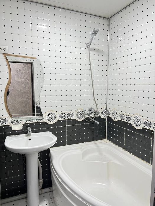 Navoiy shahrida 2 xona uyimiz sotiladi boshqa uylar ham borsotiladigan