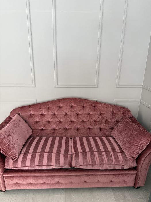 Продам диван! Розовый велюр!