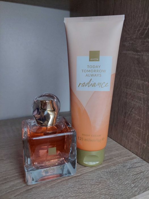 Seturi Parfumate Avon