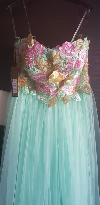 Vand rochie marimea 38