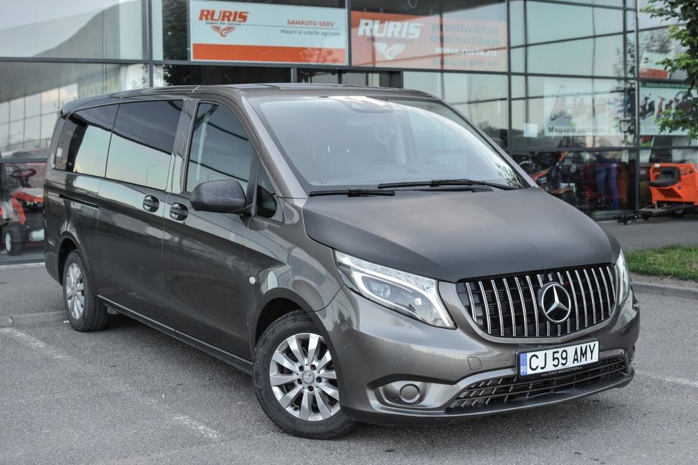 Mercedes-Benz Vito tourer, 8 locuri, automat