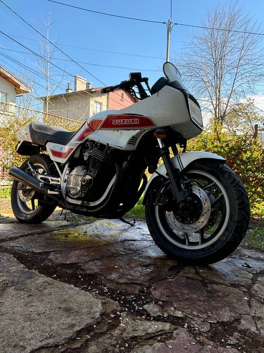 Suzuki GSX750 E 500€