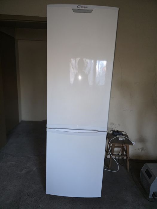 Хладилник с фризер Candy