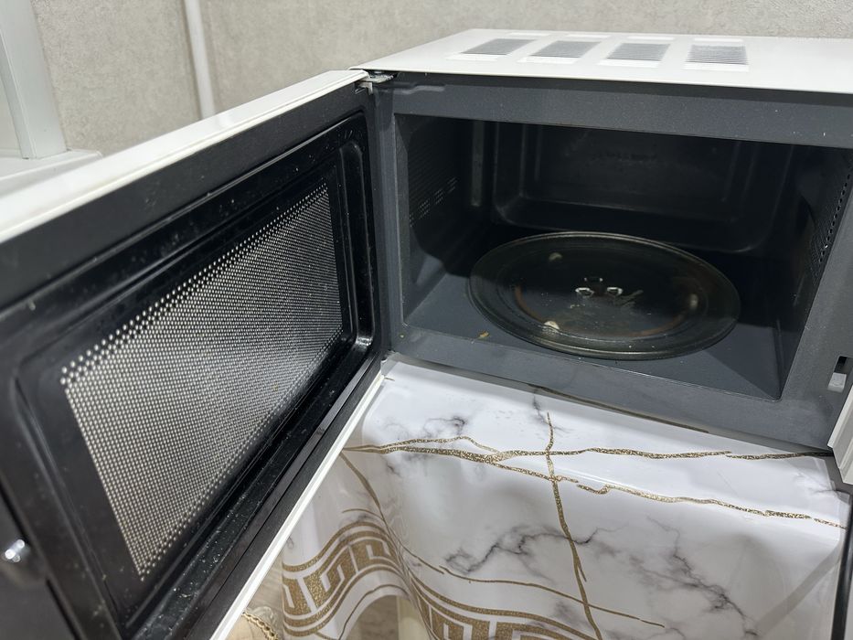Продам микроволновую печь