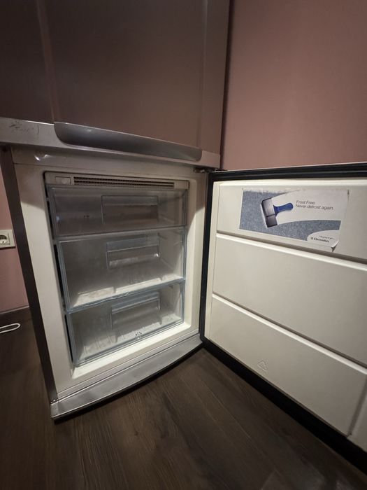 Холодильник Electrolux (отдам дешево)