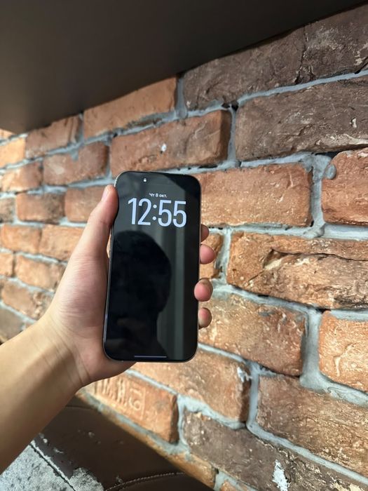 Продам iPhone 16 Pro