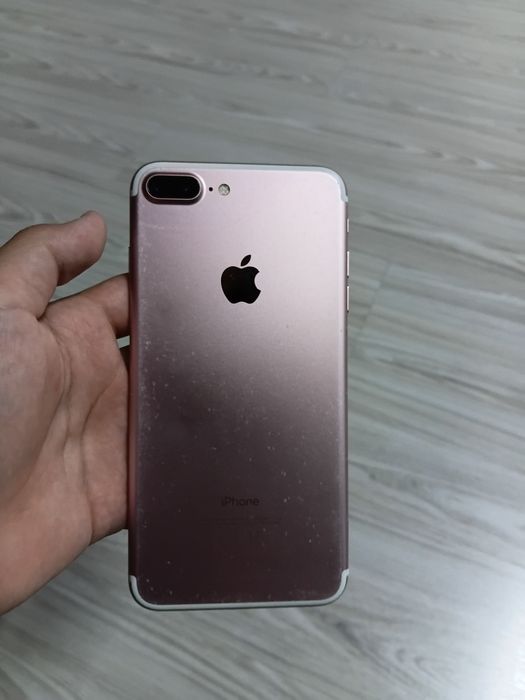 Продам Iphone 7 plus