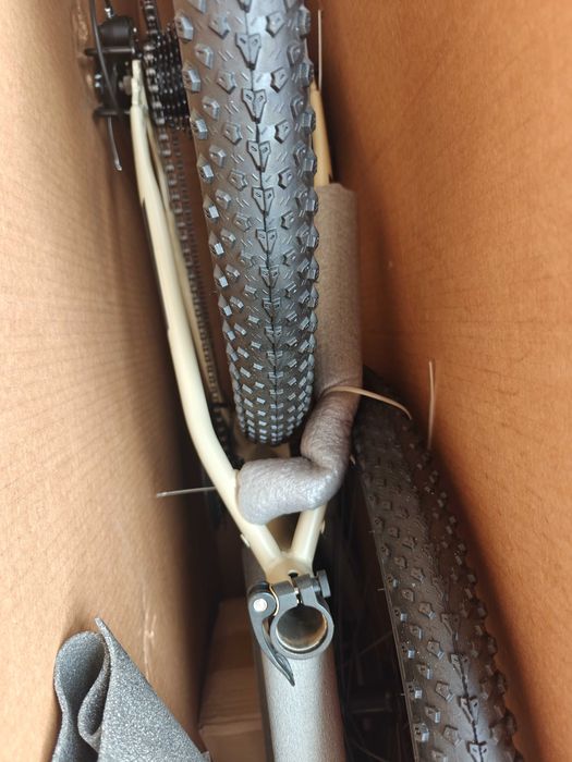 Bicicleta velors 26 inch noua. Frâne pe disc
