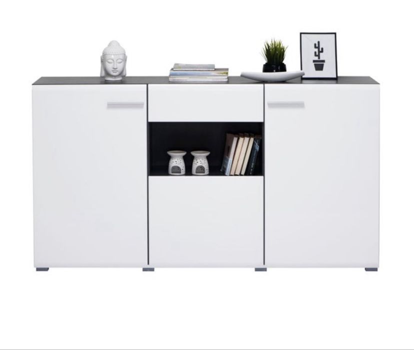 Vand comoda living trentino stare ca noua