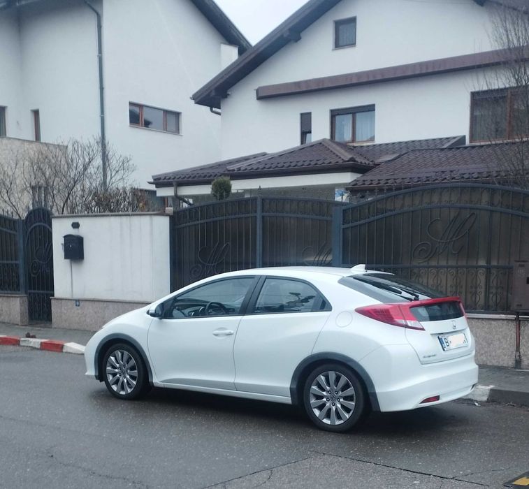 Honda Civic IX 100.000km pret fix