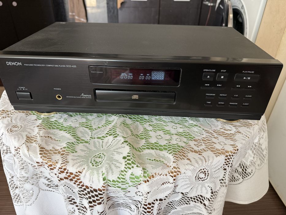 Denon DCD-425 CD player