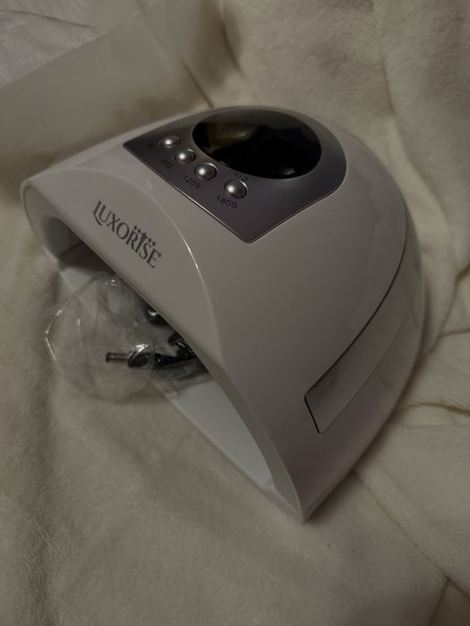 Lampă unghii Luxorise