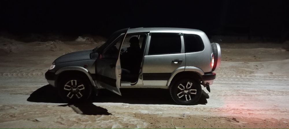 Шевролет     нива