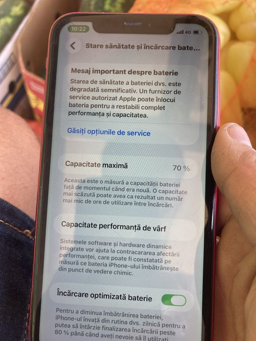 Vand iphene 11 rosu perfenct pentru tine