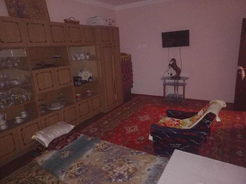 2 etajli Kamford uy . Hamma qulayliklari bilan. 5 hona . SUROCHNA