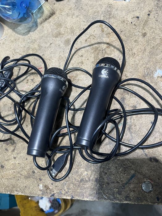2 microfoane logitech